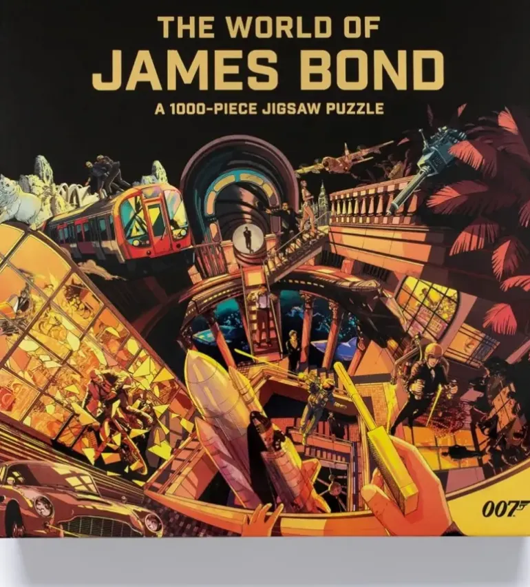 Laurence King: The World of James Bond (1000)