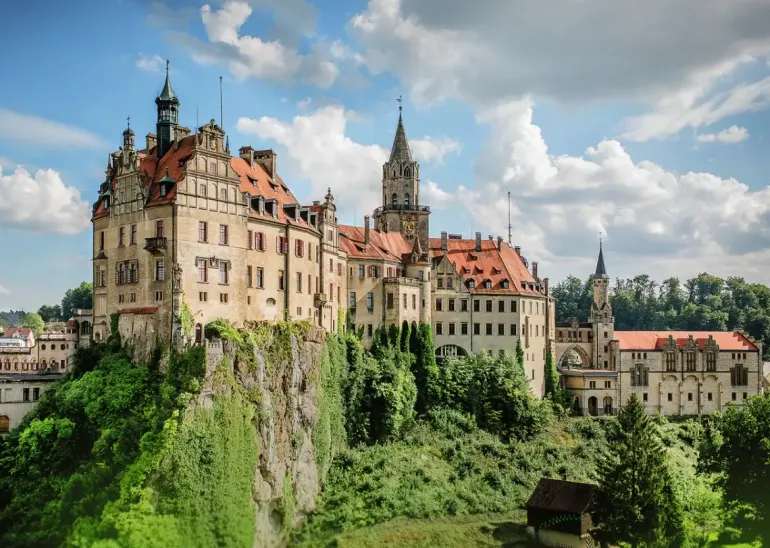Ravensburger: Beautiful Castles - Sigmaringen Castle, Germany (1000)